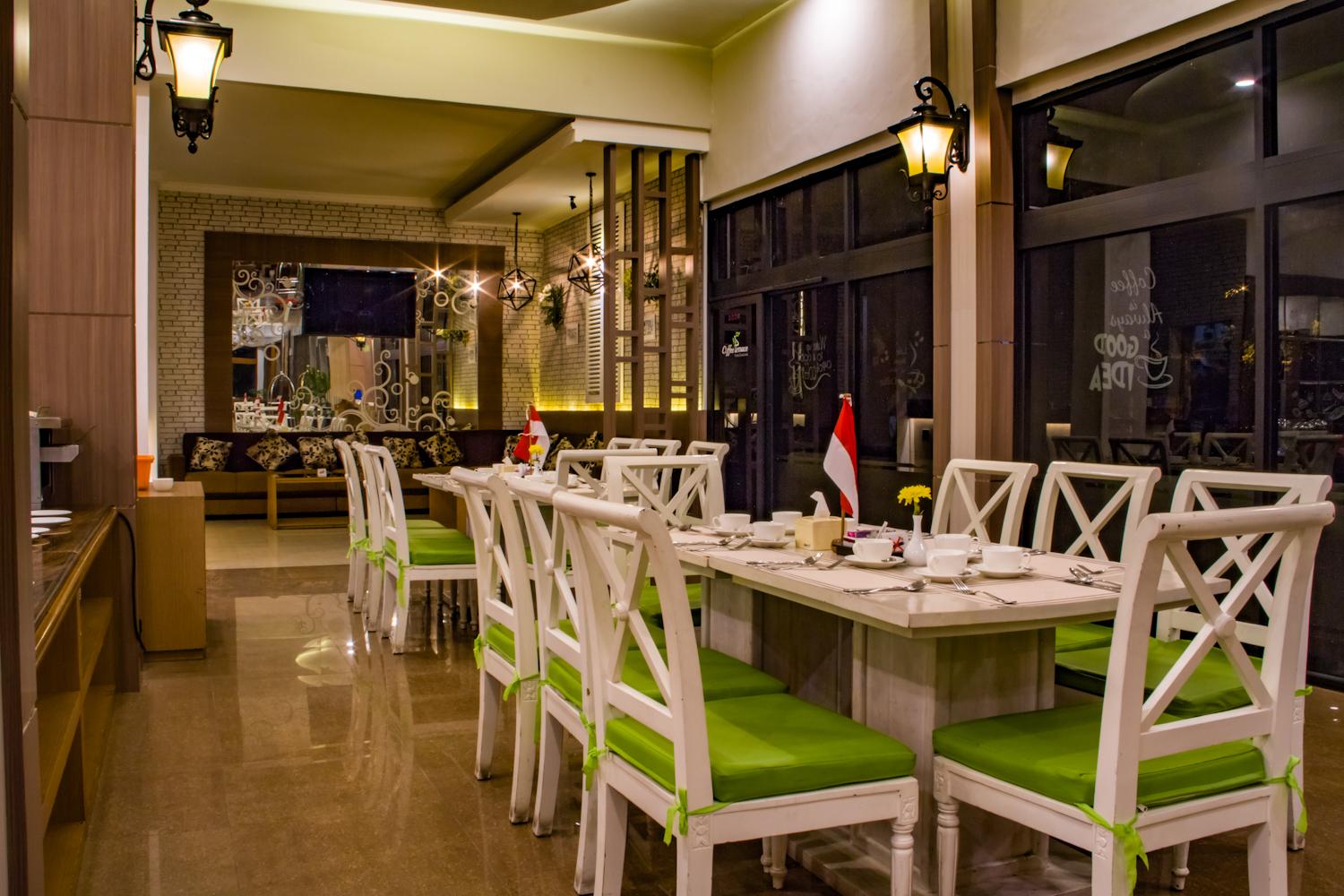 Hotel Grand Inna Tunjungan 4*