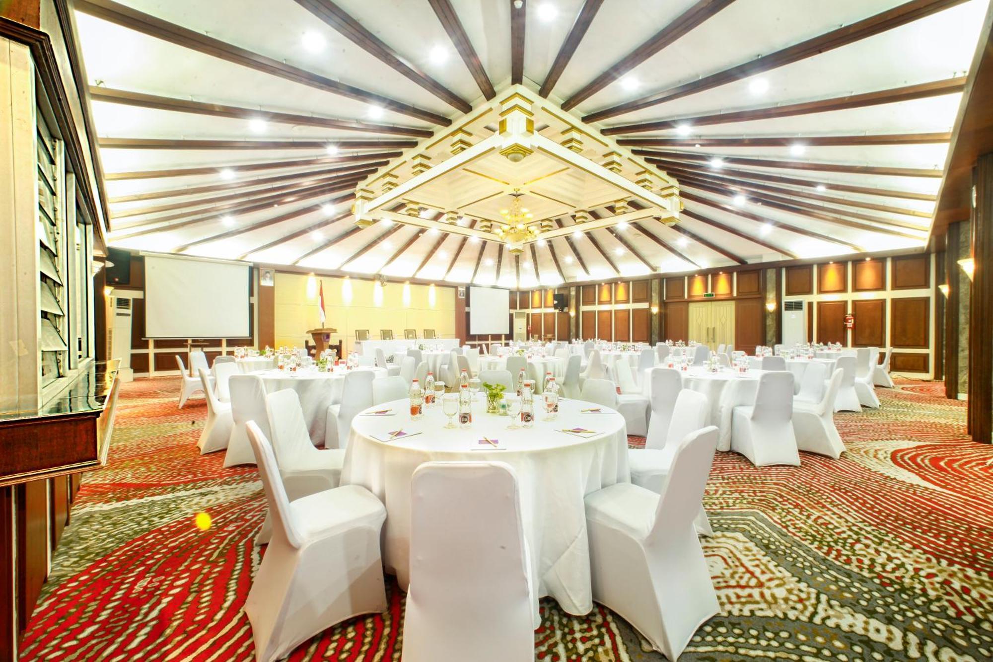 Grand Inna Tunjungan Hotel