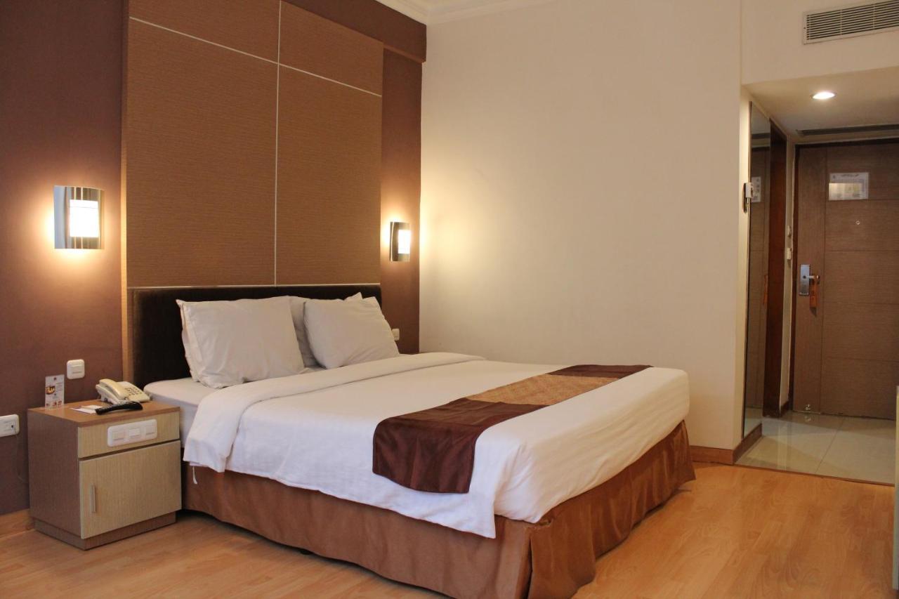 Hotel Grand Inna Tunjungan 4*