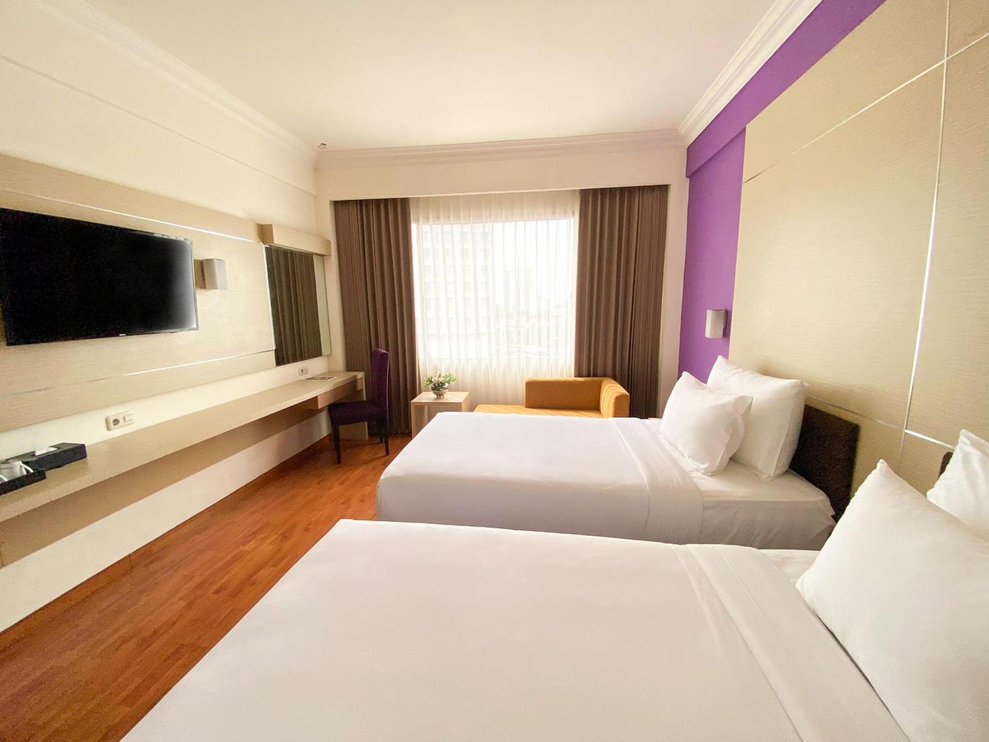 Hotel Grand Inna Tunjungan 4*