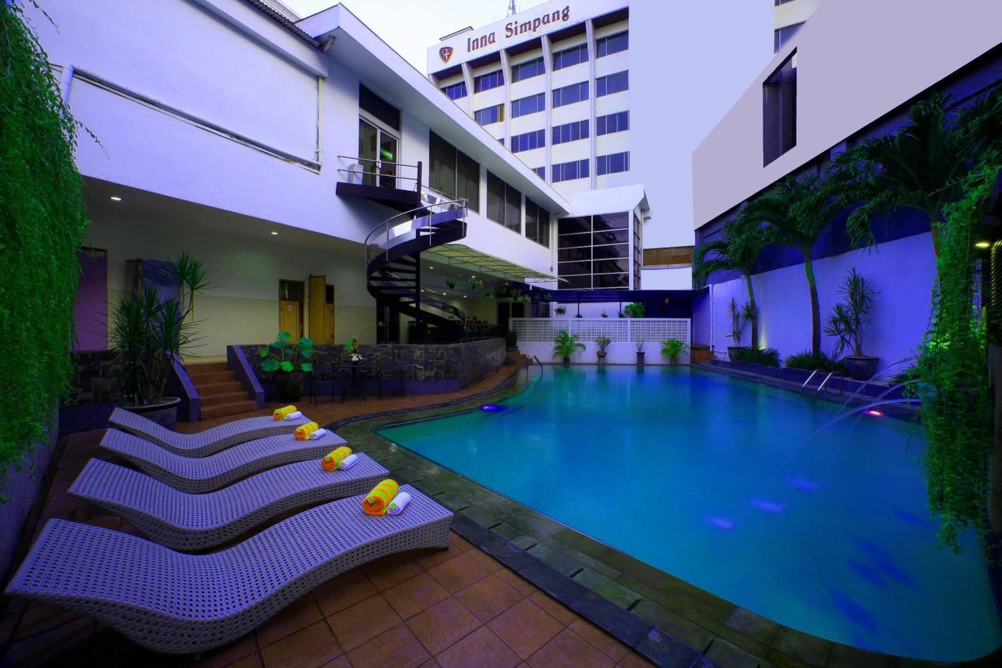 Hotel Grand Inna Tunjungan 4*
