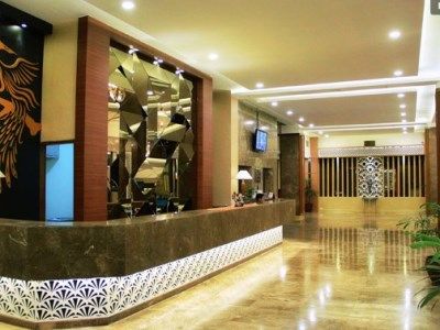 Hotel Grand Inna Tunjungan 4*